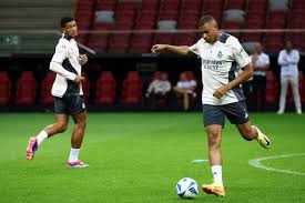 让我觉得自 让我觉得自