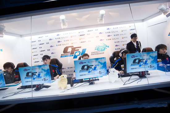 特别是在下 特别是在下